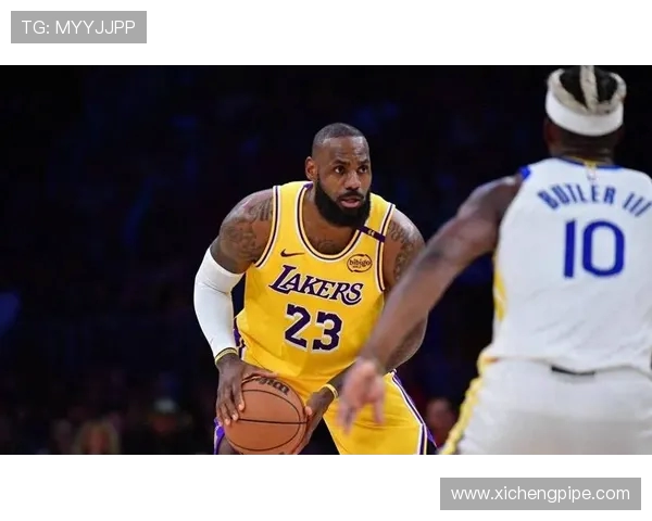 勒布朗·詹姆斯如何超越自我成为NBA历史伟大球员的秘诀与传奇