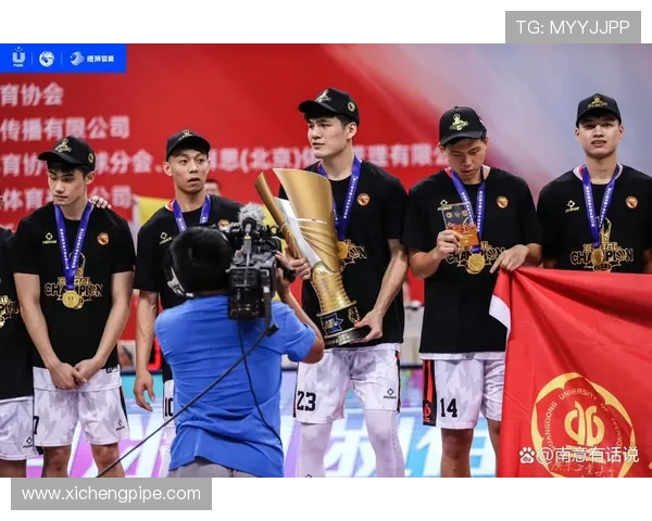 激烈角逐展现实力，全球顶级体育赛事汇聚巅峰对决，谁将最终问鼎荣耀之巅