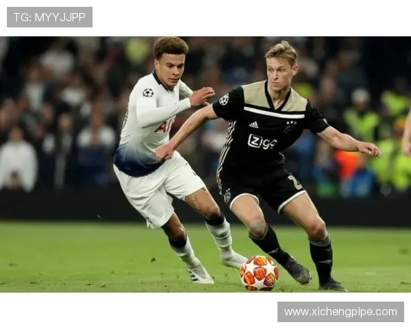 弗伦基德容中场统治力解析荷兰核心如何引领球队未来发展 弗伦基德容中场统治力解析荷兰核心如何引领球队未来发展