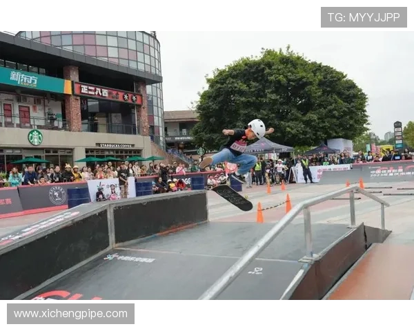 重庆极限运动队在世界滑板锦标赛中的团队协作表现深度解析与点评