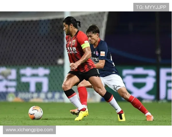 重庆足球队实力飙升创造历史新高引发球迷热议与期待