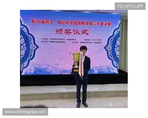 激烈对决!各大强队齐聚赛场,争夺年度冠军荣誉,谁将笑到最后